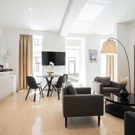 Chic Newly-Renovated Apartment Steps From Subway In Vienna'S Hernals District Extérieur photo