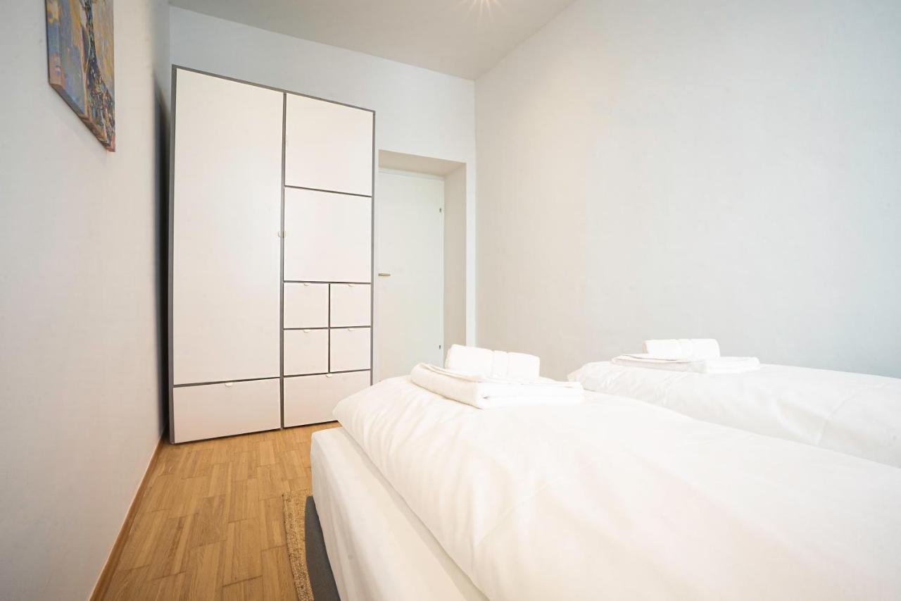 Chic Newly-Renovated Apartment Steps From Subway In Vienna'S Hernals District Extérieur photo