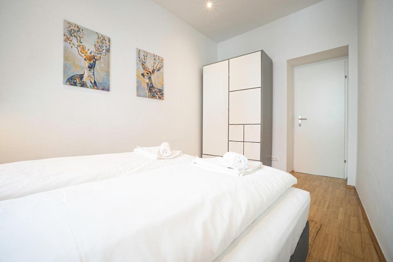 Chic Newly-Renovated Apartment Steps From Subway In Vienna'S Hernals District Extérieur photo